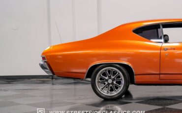 Unknown-Chevelle-1968-Inferno-Orange-Metal-Black-16