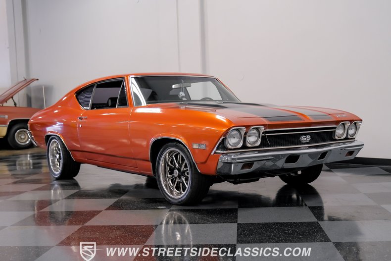 Unknown-Chevelle-1968-Inferno-Orange-Metal-Black-20