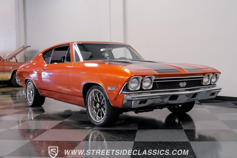 Unknown-Chevelle-1968-Inferno-Orange-Metal-Black-21