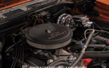 Unknown-Chevelle-1968-Inferno-Orange-Metal-Black-32