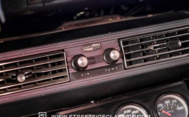 Unknown-Chevelle-1968-Inferno-Orange-Metal-Black-43
