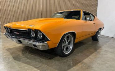 Unknown-Chevelle-1968-Orange-Black-Vinyl