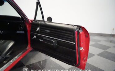 Unknown-Chevelle-1968-Red-Black-2