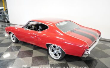 Unknown-Chevelle-1968-Red-Black-20
