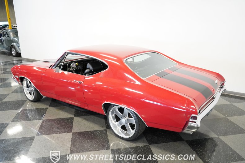Unknown-Chevelle-1968-Red-Black-20