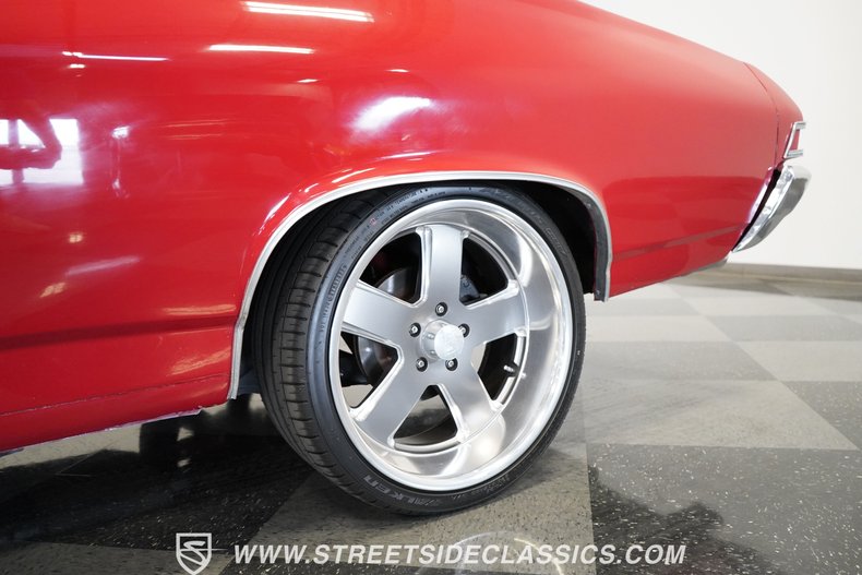 Unknown-Chevelle-1968-Red-Black-21
