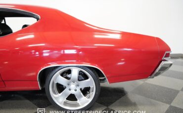Unknown-Chevelle-1968-Red-Black-22