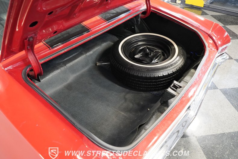 Unknown-Chevelle-1968-Red-Black-28