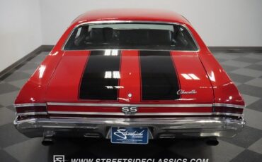 Unknown-Chevelle-1968-Red-Black-29