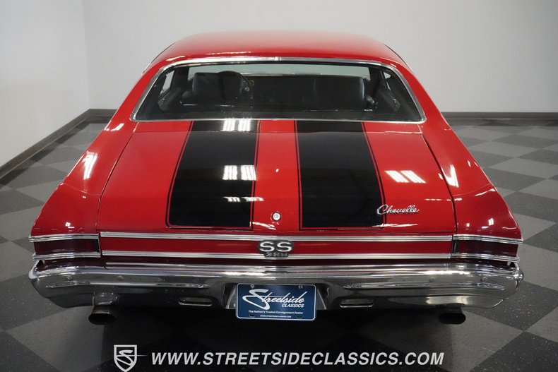 Unknown-Chevelle-1968-Red-Black-29