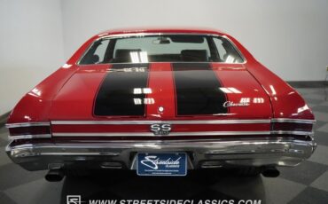 Unknown-Chevelle-1968-Red-Black-30