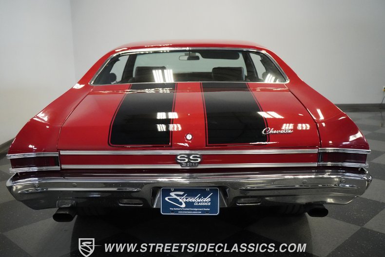 Unknown-Chevelle-1968-Red-Black-30