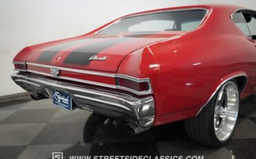 Unknown-Chevelle-1968-Red-Black-31