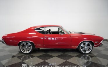Unknown-Chevelle-1968-Red-Black-32