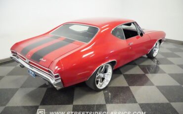 Unknown-Chevelle-1968-Red-Black-34