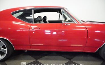 Unknown-Chevelle-1968-Red-Black-39