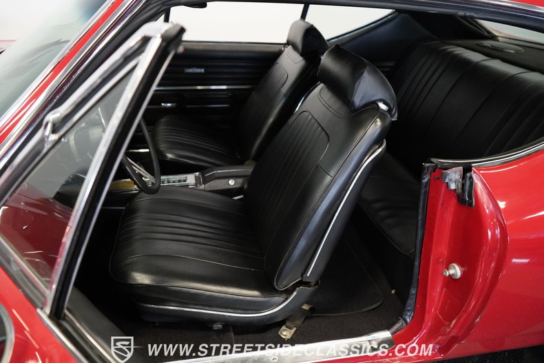 Unknown-Chevelle-1968-Red-Black-4