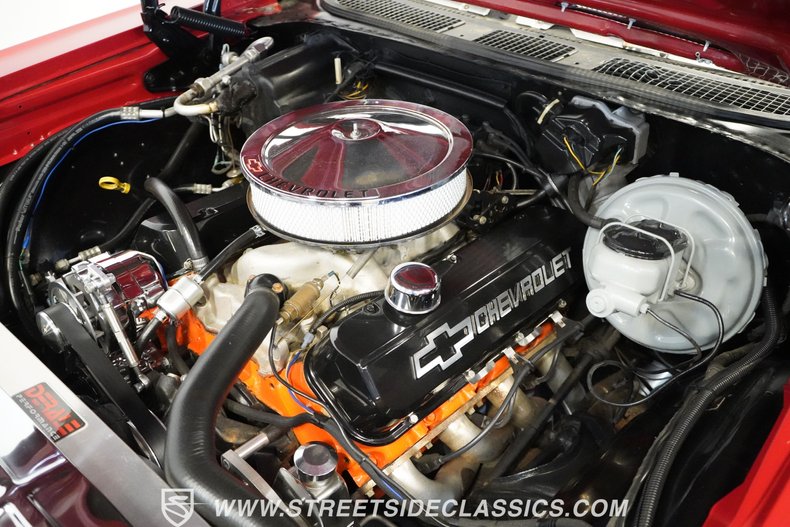 Unknown-Chevelle-1968-Red-Black-43