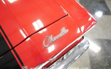 Unknown-Chevelle-1968-Red-Black-46