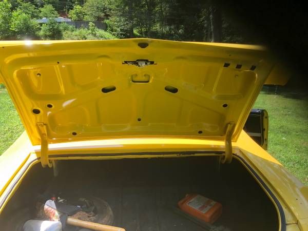 Unknown-Chevelle-1968-Yellow-Black-11