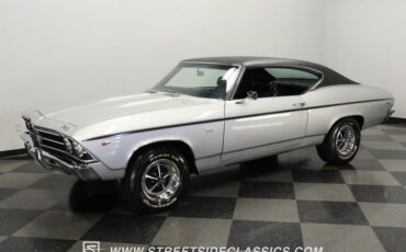 Unknown-Chevelle-1969-Cortez-Silver-Black-10