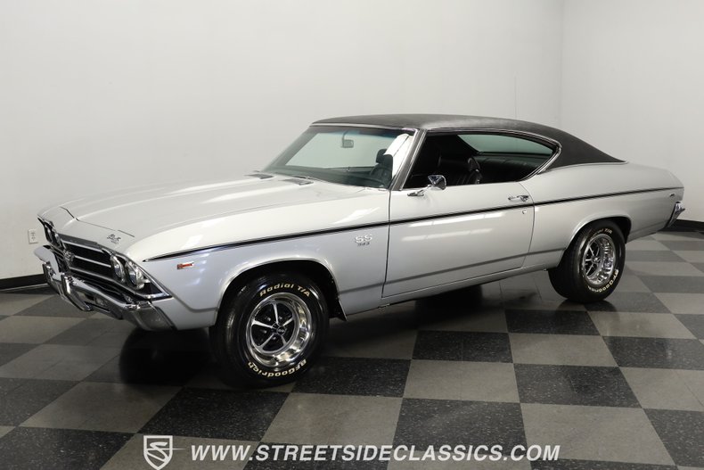 Unknown-Chevelle-1969-Cortez-Silver-Black-10