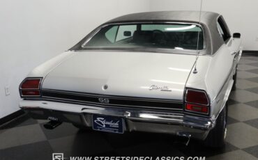 Unknown-Chevelle-1969-Cortez-Silver-Black-14