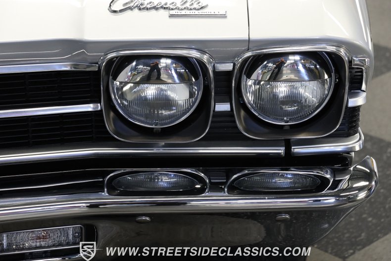 Unknown-Chevelle-1969-Cortez-Silver-Black-24