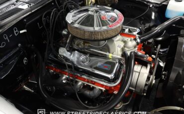 Unknown-Chevelle-1969-Cortez-Silver-Black-33