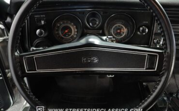 Unknown-Chevelle-1969-Cortez-Silver-Black-36