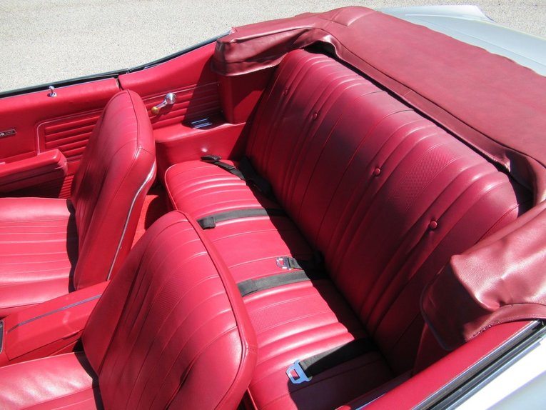Unknown-Chevelle-1969-Cortez-Silver-Red-9