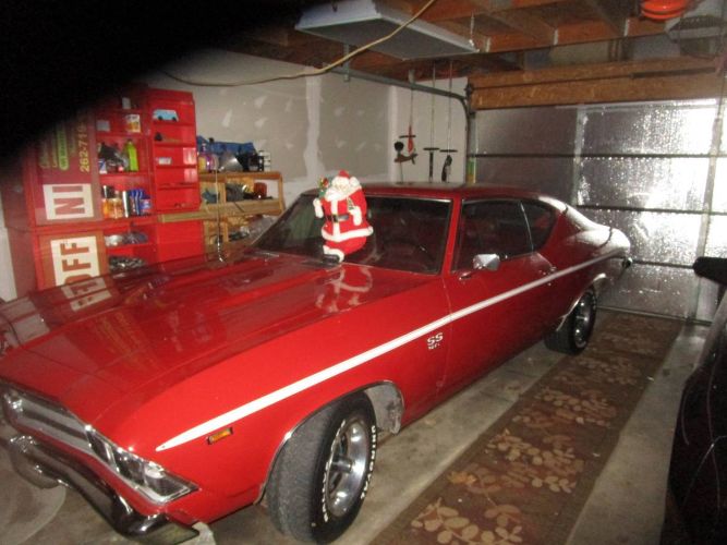 Unknown-Chevelle-1969-Garnet-Red-Garnet-Red