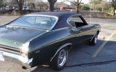 Unknown-Chevelle-1969-Green-Black-2