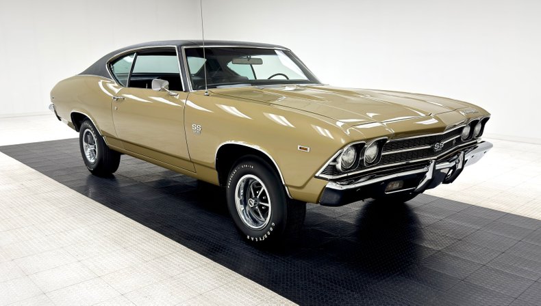 Unknown-Chevelle-1969-Olympic-Gold-Black-18