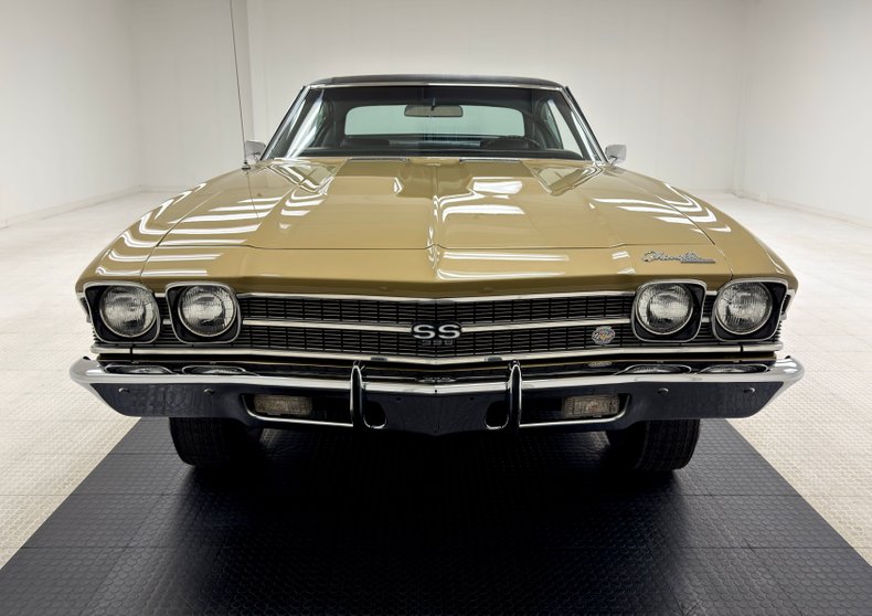 Unknown-Chevelle-1969-Olympic-Gold-Black-19