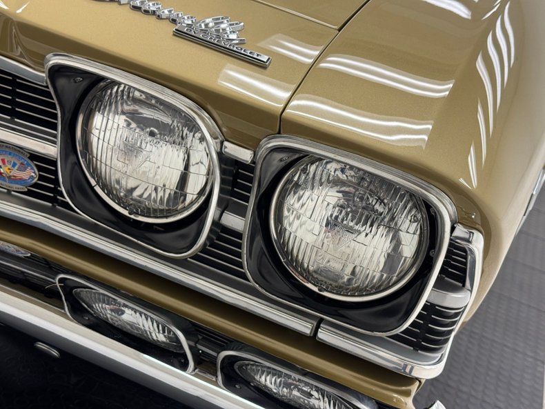 Unknown-Chevelle-1969-Olympic-Gold-Black-21