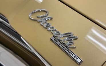Unknown-Chevelle-1969-Olympic-Gold-Black-22