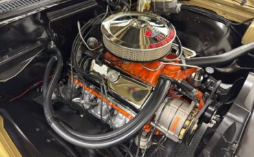 Unknown-Chevelle-1969-Olympic-Gold-Black-24