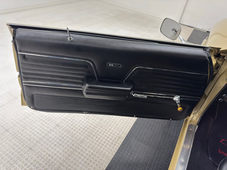 Unknown-Chevelle-1969-Olympic-Gold-Black-28