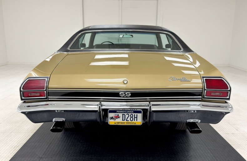 Unknown-Chevelle-1969-Olympic-Gold-Black-3