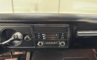 Unknown-Chevelle-1969-Olympic-Gold-Black-48