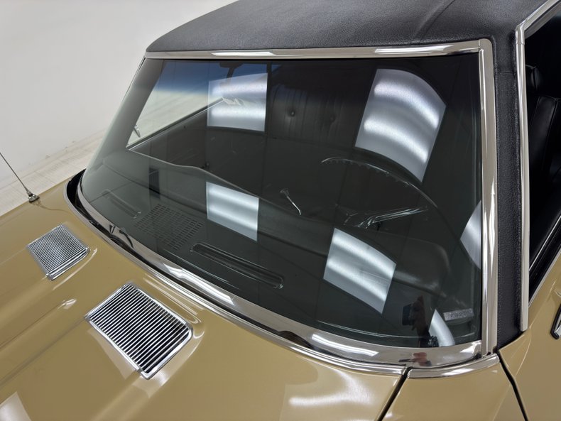 Unknown-Chevelle-1969-Olympic-Gold-Black-5