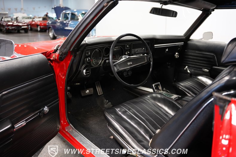 Unknown-Chevelle-1969-Red-Black-12