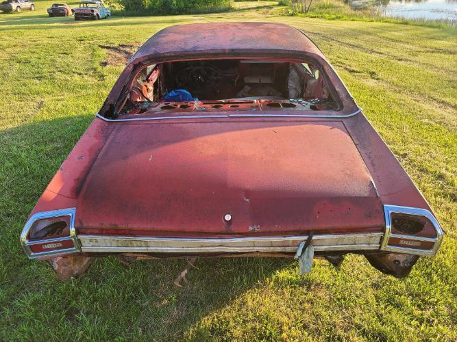 Unknown-Chevelle-1969-Red-Black-12