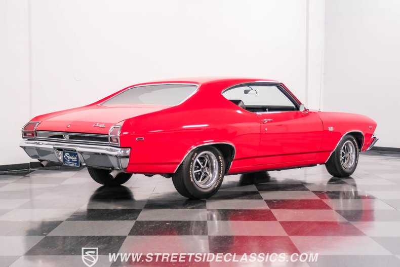 Unknown-Chevelle-1969-Red-Black-17