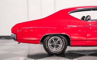 Unknown-Chevelle-1969-Red-Black-19