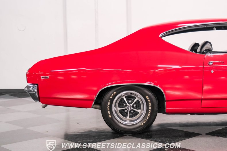 Unknown-Chevelle-1969-Red-Black-19