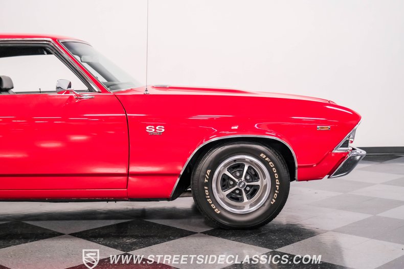 Unknown-Chevelle-1969-Red-Black-20