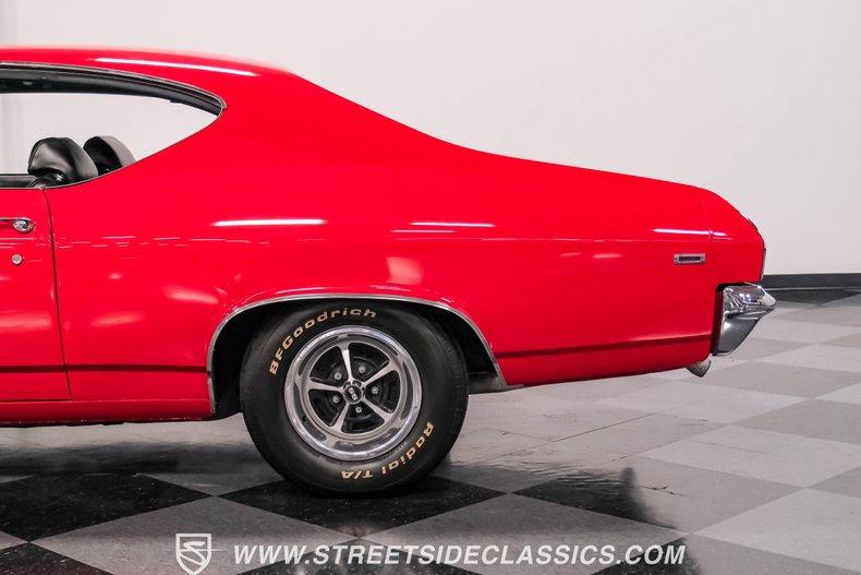 Unknown-Chevelle-1969-Red-Black-29