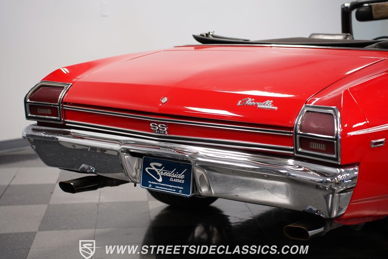 Unknown-Chevelle-1969-Red-Black-31